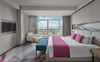 Crowne Plaza Manila Galleria, An Ihg Hotel