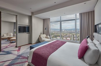 Crowne Plaza Manila Galleria, An Ihg Hotel