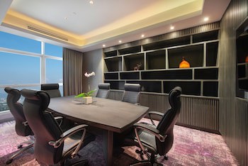Crowne Plaza Manila Galleria, An Ihg Hotel