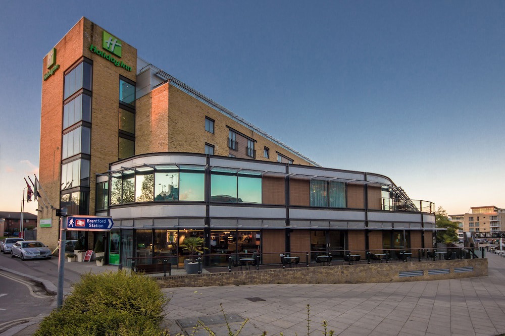 Holiday Inn London Brentford Lock by IHG