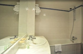 Travelodge Madrid Alcala De Henares