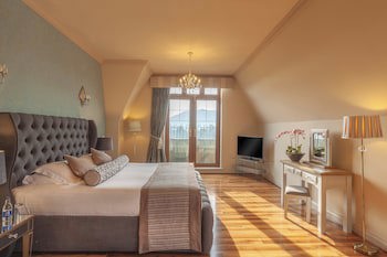 The Brehon Hotel & Spa
