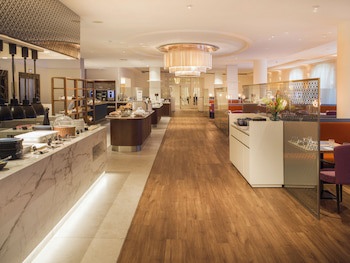 Falkensteiner Spa Resort Marianske Lazne galeri fotoğrafı