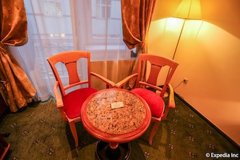 Ea Hotel Rokoko