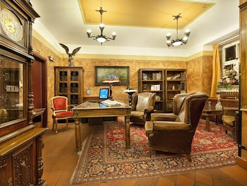 Ea Hotel Jeleni Dvur Prague Castle
