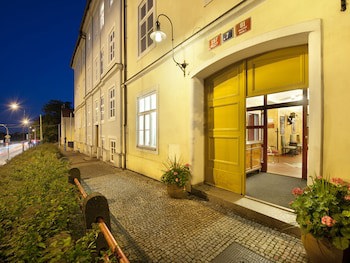 Ea Hotel Jeleni Dvur Prague Castle