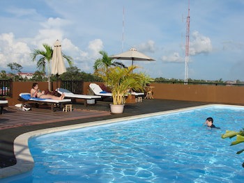 City River Hotel
