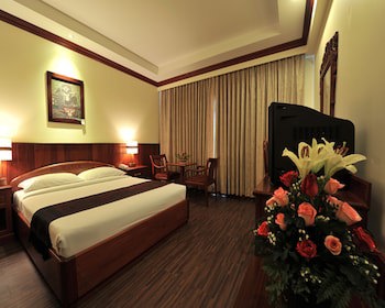 City River Hotel