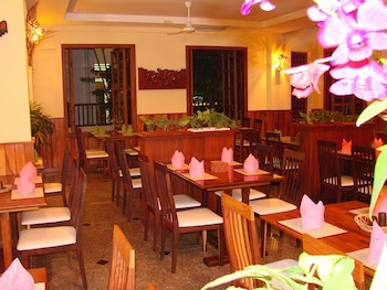 City River Hotel