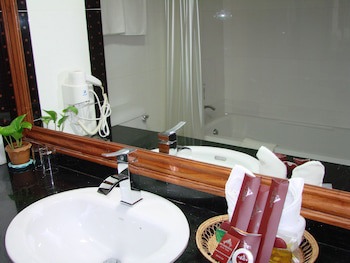 City River Hotel