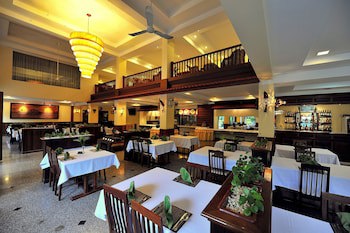 City River Hotel