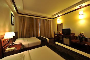 City River Hotel