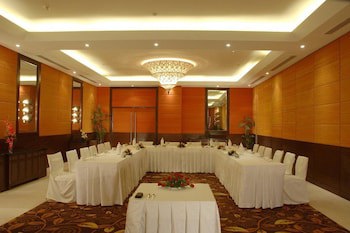 Fortune Select Global Gurgaon