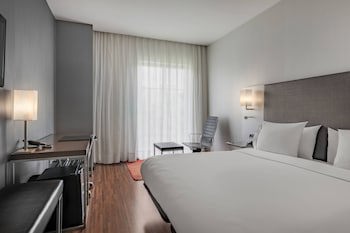 Ac Hotel Burgos By Marriott