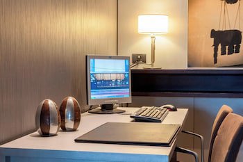 Ac Hotel Coslada Aeropuerto By Marriott