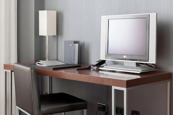 Ac Hotel Coslada Aeropuerto By Marriott