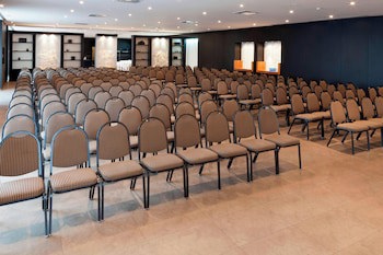 Ac Hotel Coslada Aeropuerto By Marriott