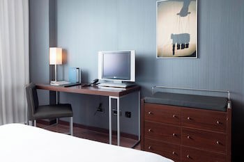 Ac Hotel Coslada Aeropuerto By Marriott