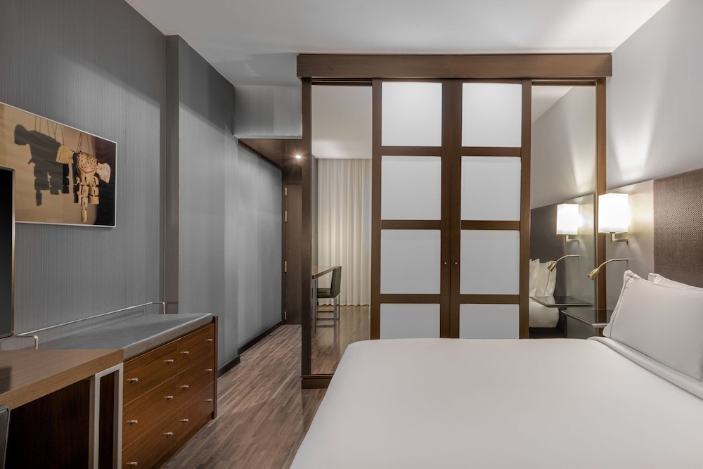 AC Hotel by Marriott Madrid Airport