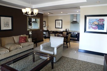 Raphael Penthouse Suites