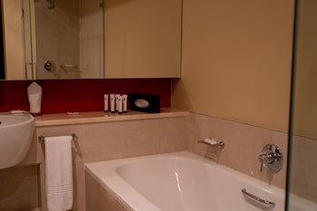 Raphael Penthouse Suites