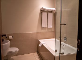 Raphael Penthouse Suites