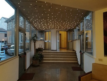 Hotel Aurora fotoğrafı