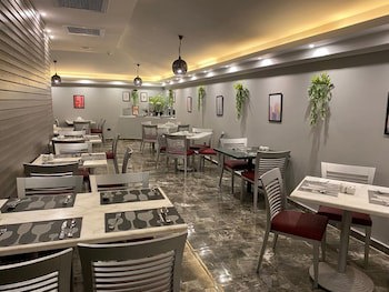 Golden Carven Hotel galeri fotoğrafı