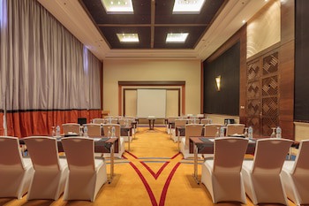 Grand Rotana Resort & Spa