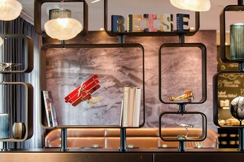 Motel One Frankfurt-Airport fotoğrafı