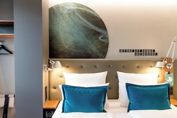 Motel One Frankfurt-Airport fotoğrafı