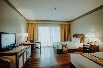 Waterfront Insular Hotel Davao