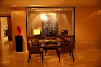 Alqasr Metropole Hotel
