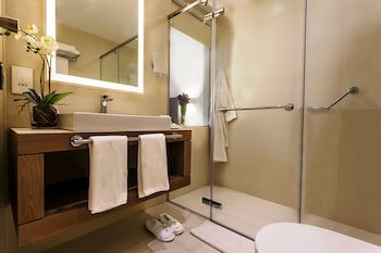 Alqasr Metropole Hotel