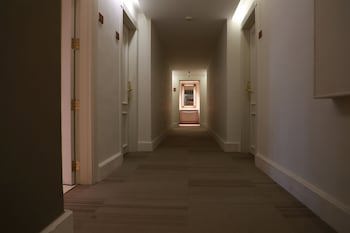 Alqasr Metropole Hotel