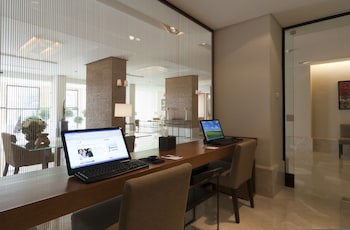 Alqasr Metropole Hotel