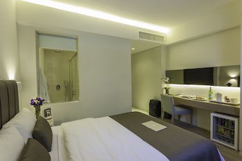 Alqasr Metropole Hotel