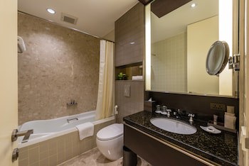 Emporium Suites By Chatrium