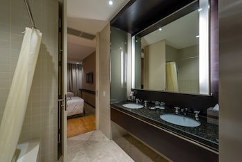Emporium Suites By Chatrium