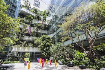 Emporium Suites By Chatrium