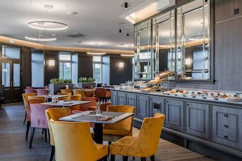 Congress Hotel
