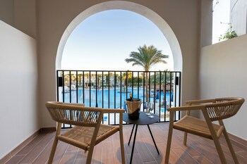Desert Rose Resort