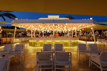 Desert Rose Resort