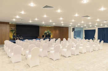 Desert Rose Resort