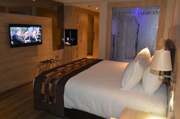 Anezi Tower Hotel