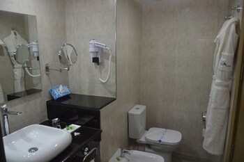 Anezi Tower Hotel