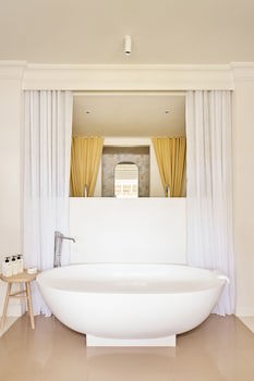 Lux Belle Mare