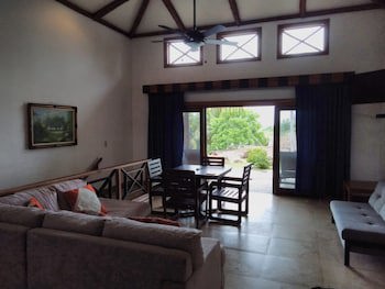 Casa Caletas