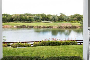 Domes Lake Algarve, Autograph Collection