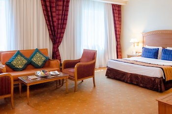 Avenue Hotel